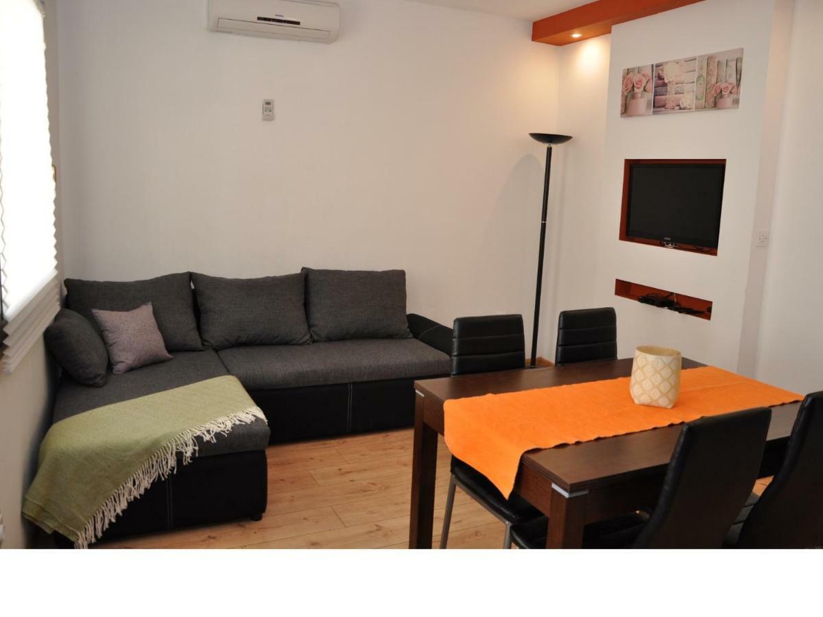 Apartments Lola Biograd Na Moru Eksteriør bilde