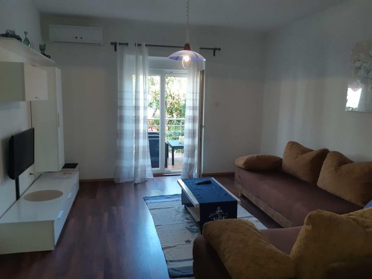 Apartments Lola Biograd Na Moru Eksteriør bilde